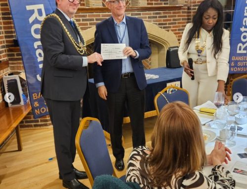 CHRISTMAS COLLECTION COMMITTEE CHEQUE PRESENTATION